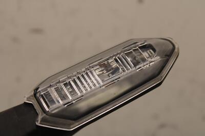 23-24 KAWASAKI NINJA ZX4R FRONT LEFT RIGHT TURN SIGNALS LIGHT