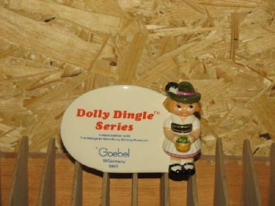 +* Goebel  Archiv Muster,  Dolly Dingle Aufstellschild Plague.