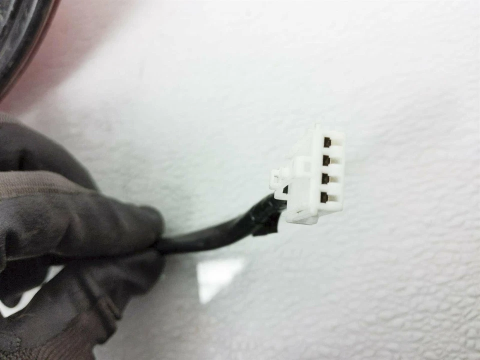 Luz trasera de freno izquierda para conductor Subaru B9 Tribeca 2006 84201Xa01a en carrocería Foto 4 de 4