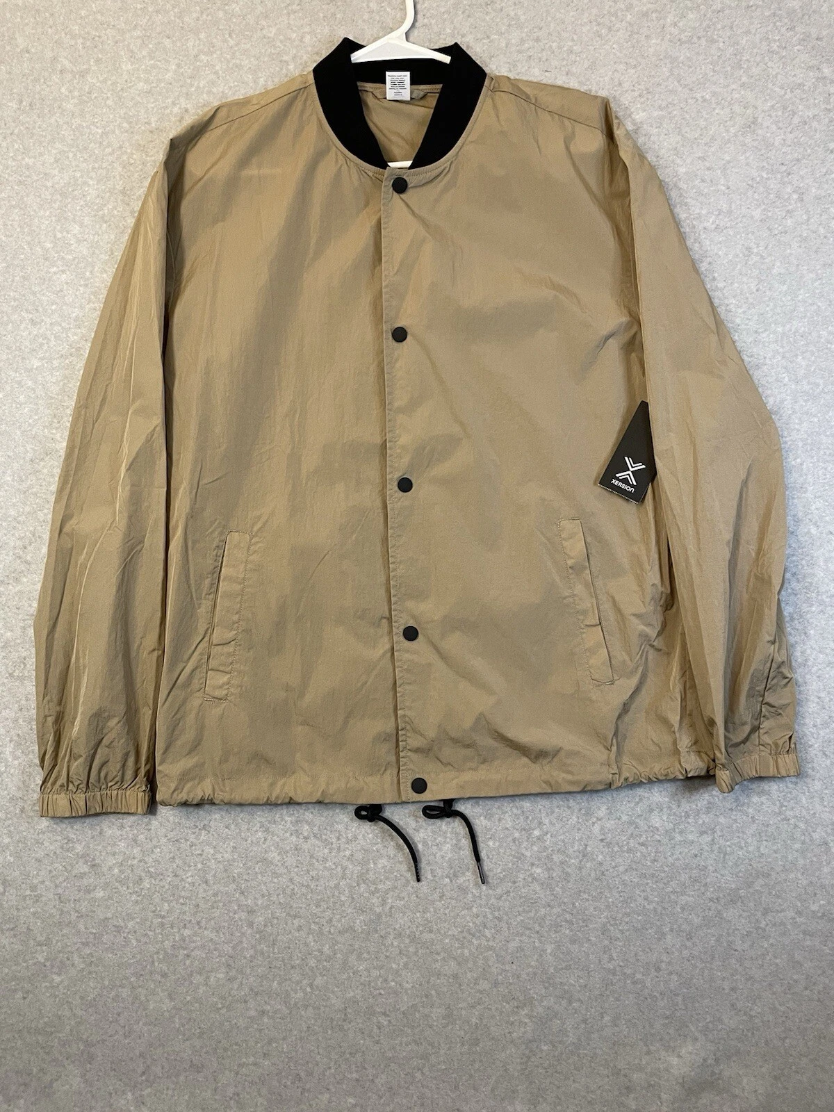 Xersion Men's Lightweight Water Resistant Bomber Jacket, Size M