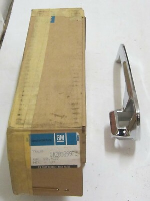 1976 - 1979 Cadillac Seville NOS LH Door Handle Chrome20109971 in