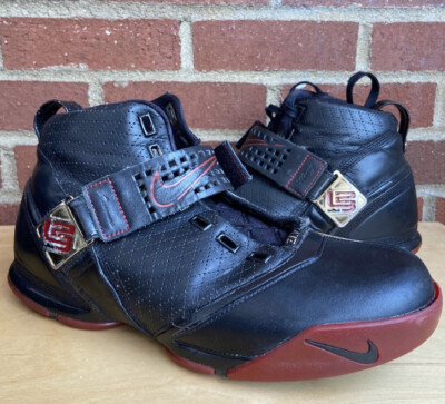 シューズ(男性用) Nike Zoom LeBron 5 \"Crimson Black\" Nike LeBron 5 Black Crimson Black Men's - 317253-011 - US