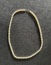 collana di perle vere con gancio in oro bianco . Nuova