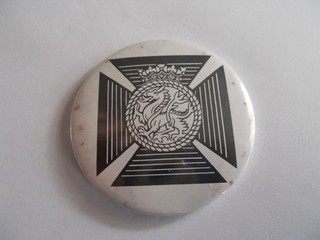 Military army Duke of Edinburgh Royal regiment defunct emblem vintage pin badge