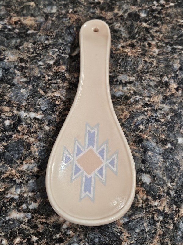 Vintage ~ Treasure Craft ~ USA ~ Ceramic Spoon Rest ~ Southwest Design
