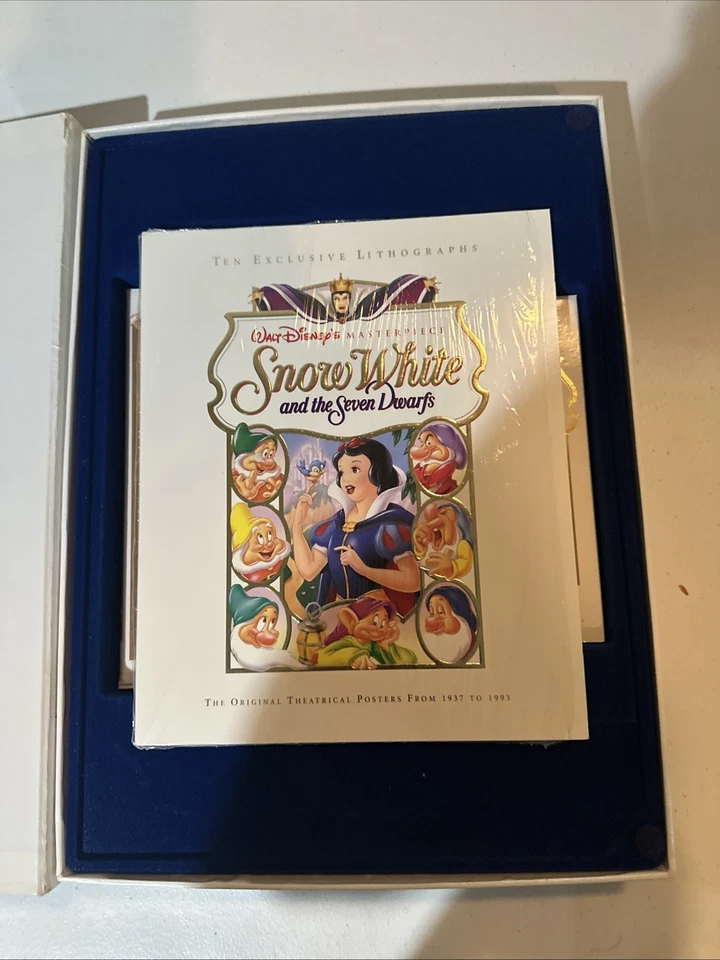 Walt Disneys Masterpiece Snow White and the Seven Dwarfs Exclusive Video Edition - Image 2 of 4
