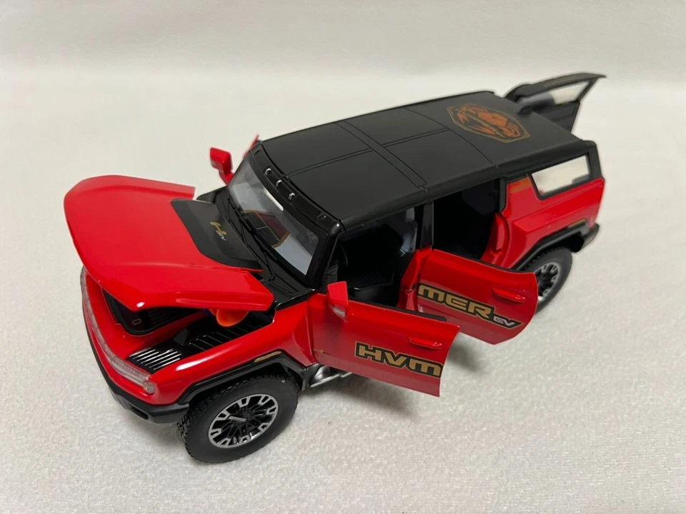 1:24 HUMMER EV Alloy Diecast Car Model Sound & Light Simulation Kids Toy Gift - Image 2 of 4