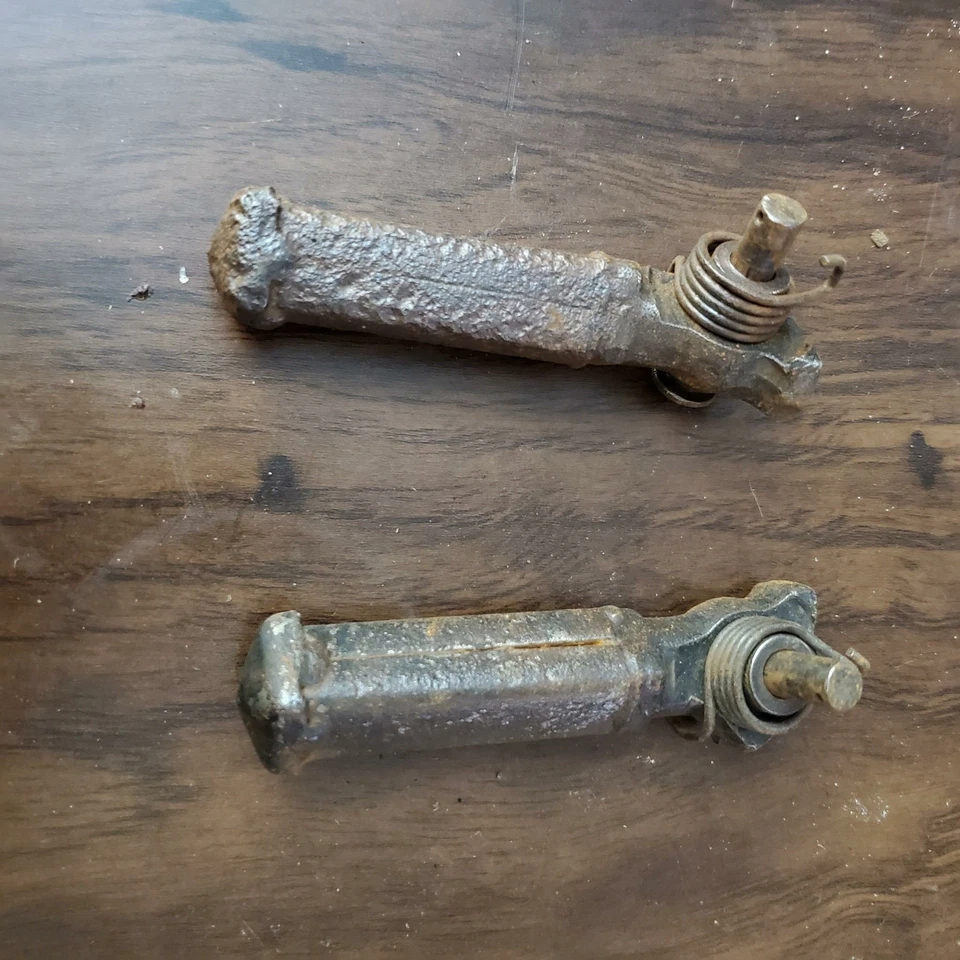 76-77 HONDA CJ360T EJE 360, clavija delantera.pie 50616369670B Foto 2 de 2