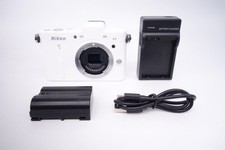 Nikon 1 V1 Body White