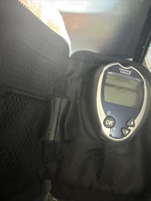 One Touch Ultra 2  Meter Monitor Glucometer With Carrying Case Only 11New No Box