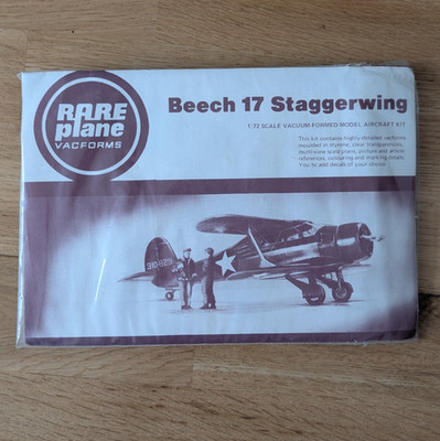Seltenes Flugzeug Vacforms Buche 17 Staggerwing Maßstab 1:72 Vac-Form Plane Bausatz