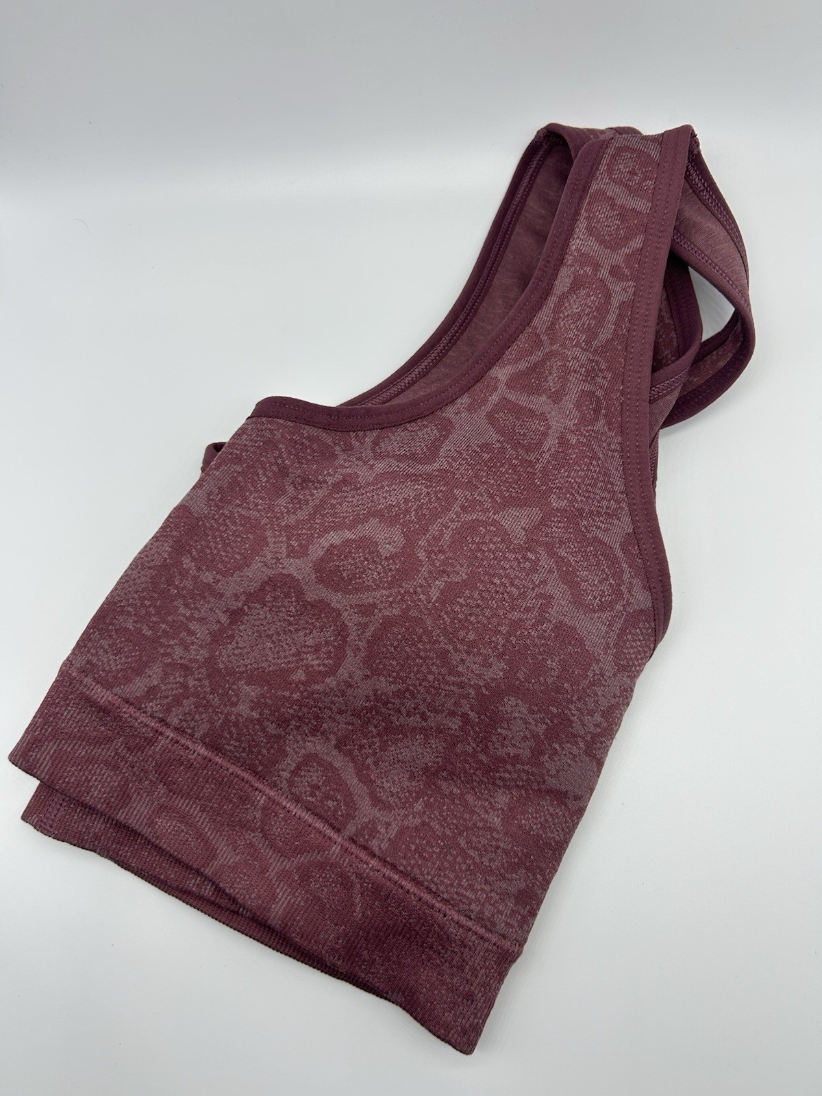 Gymshark Sweat Seamless Sports Bra Large Purple Cross Back with Pads EUC image 4