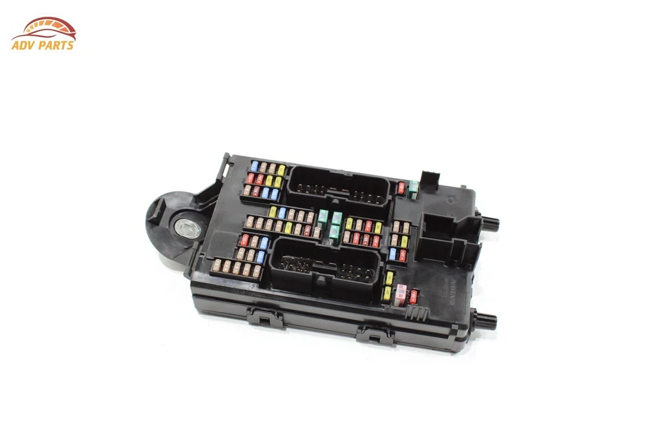 2020 - 2024 VOLVO XC90 FUSE RELAY JUNCTION BOX BLOCK MODULE UNIT OEM - Image 2 of 4
