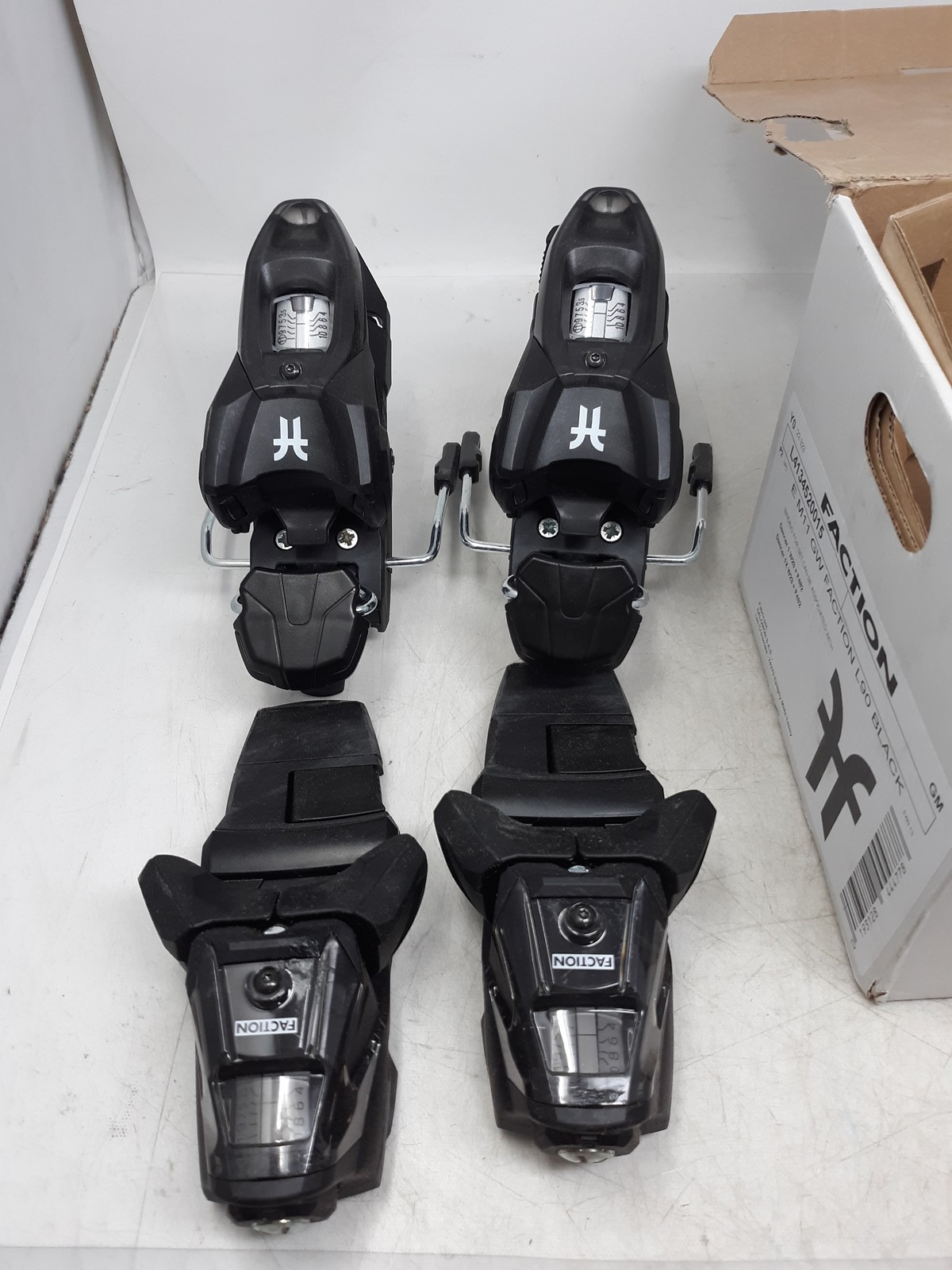 Attacchi da sci Salomon M11 GW L90 neri compatibili GripWalk