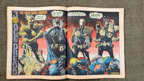 📚 2000AD Prog 226 Judge Dredd Dark Judges Centre Spread 1981