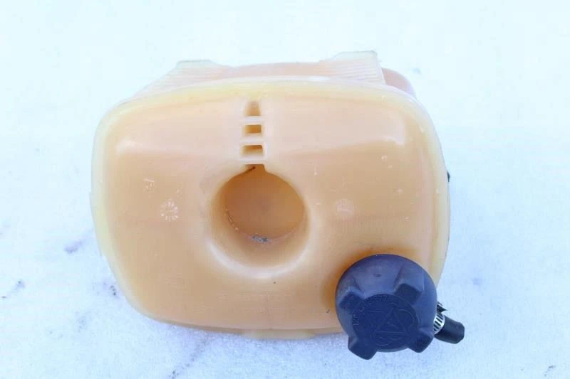 VOLKSWAGEN RABBIT 1981 1982 1983 PICKUP DEPÓSITO DE REFRIGERANTE 1,6 L 171121407E Foto 4 de 4