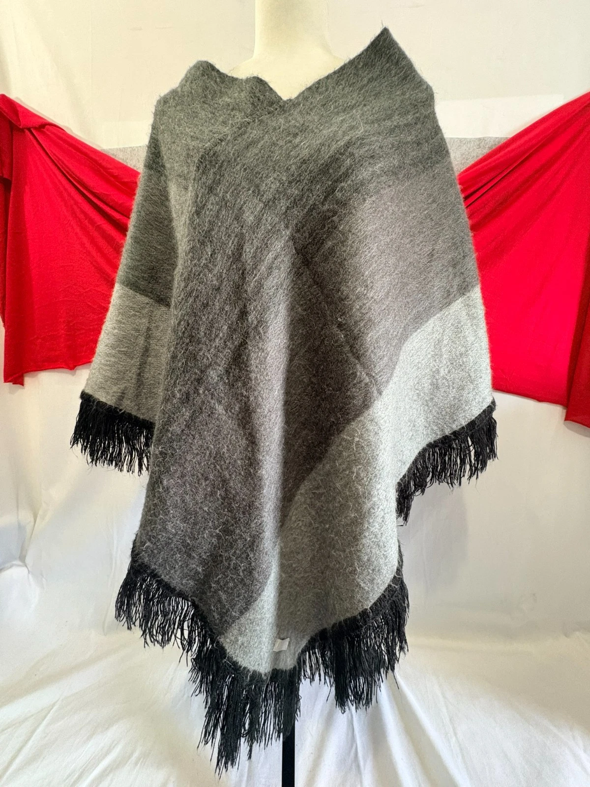 Pokoloko Poncho Wrap Sweater Gray Made In Ecuador 70% Alpaca Size Medium/Large