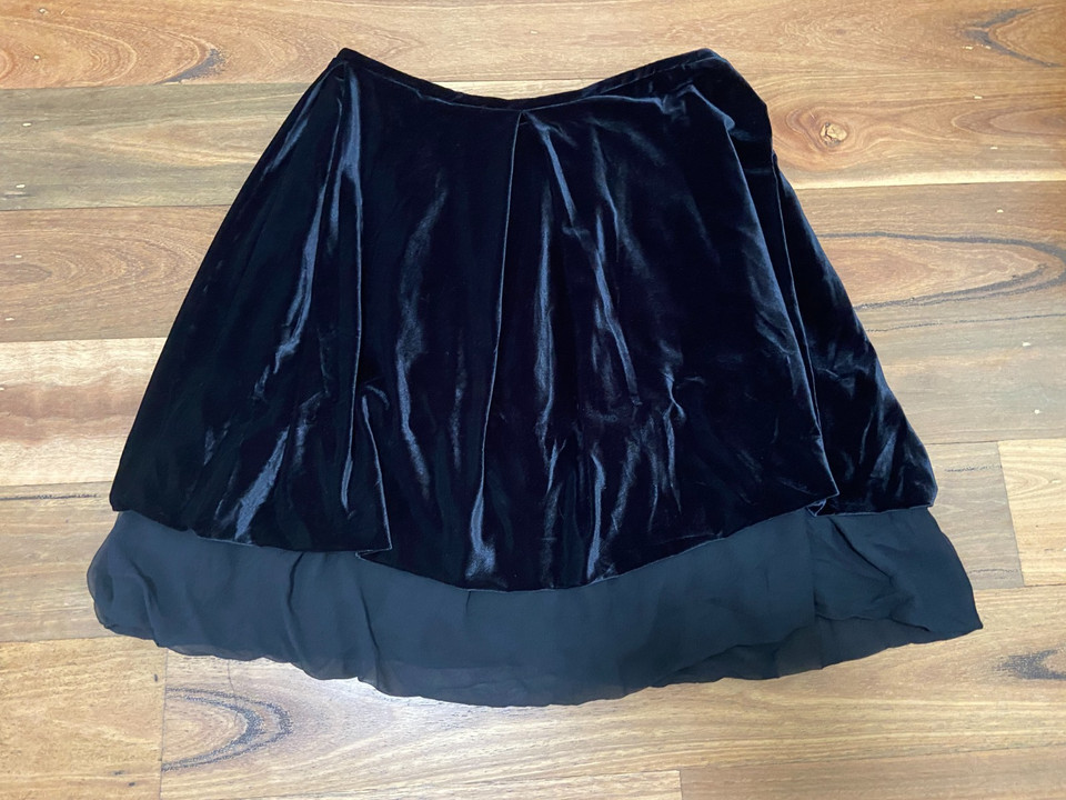 12 Carla Zampatti Velvet Bubble Skirt  *5 +ITEMS = FREE POST
