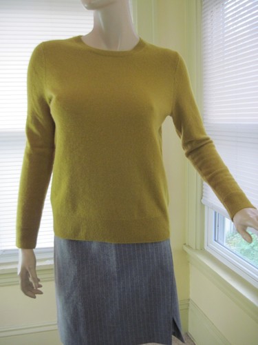 Quince 100% Mongolian Cashmere Sweater "Spicy Mustard" Pullover Luxury Sz S EUC - Picture 1 of 4