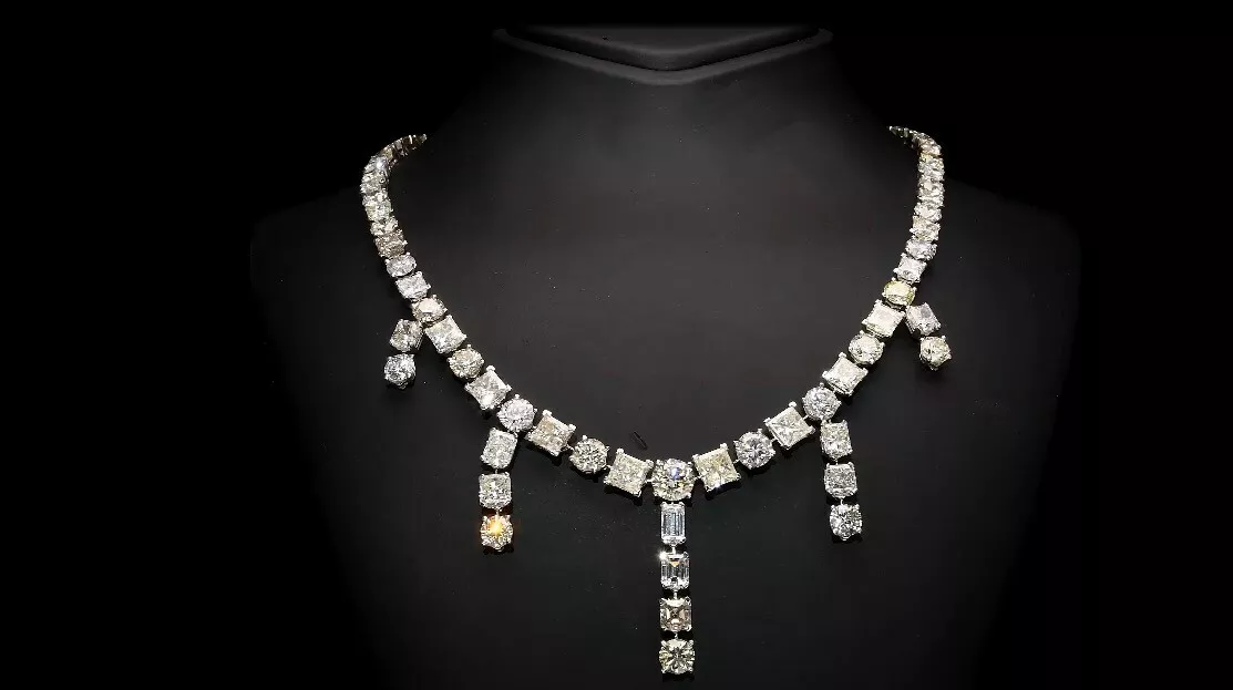Ocean's 8 cheap diamond necklace