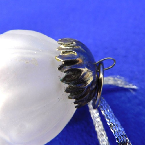 Antique White Frosted Glass Ornament Grapes / Pinecone Kugel 3.25" - Picture 4 of 4