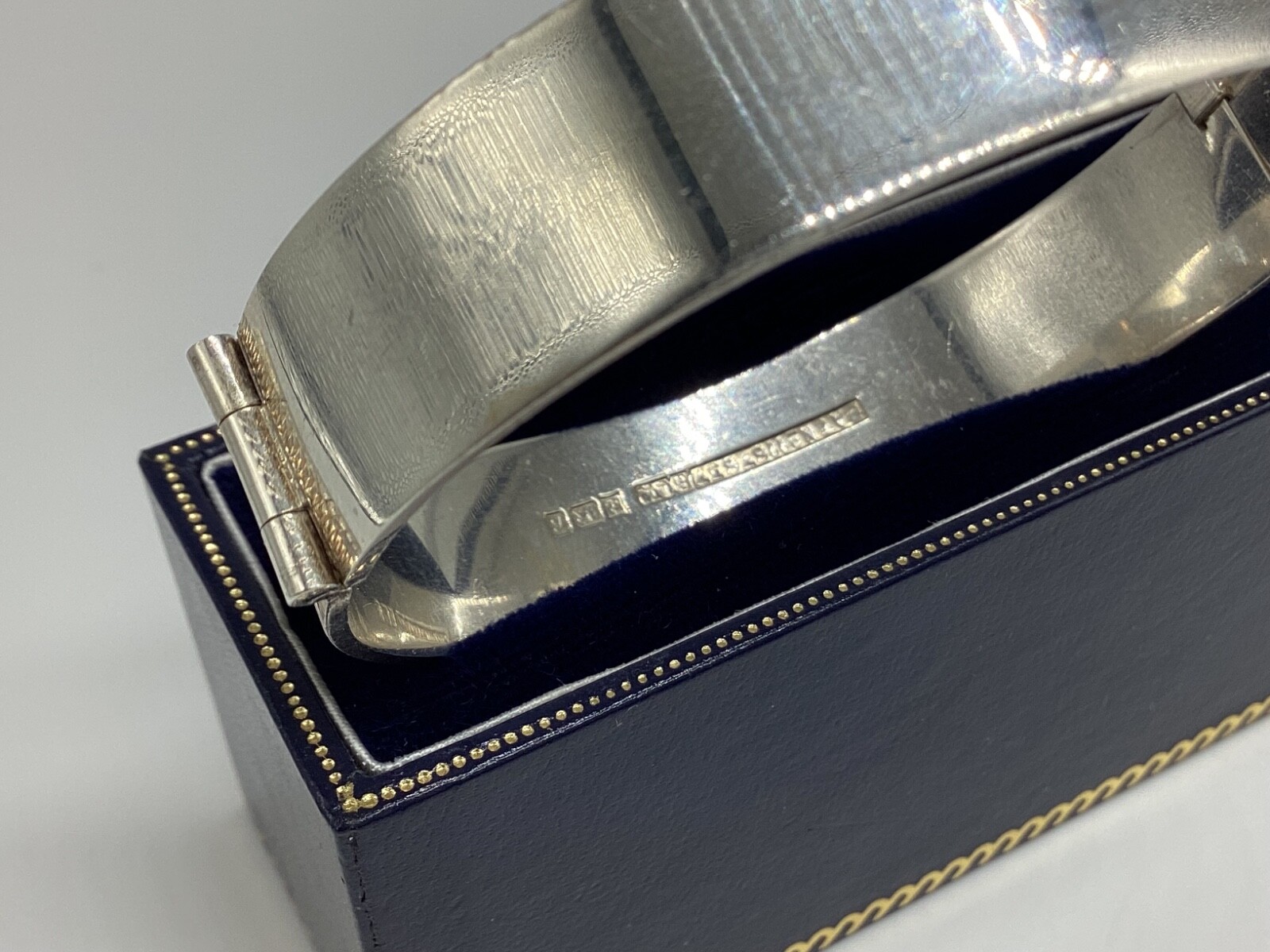 Solid Silver Bangle Hinged Fully Hallmarked 1976 … - image 9