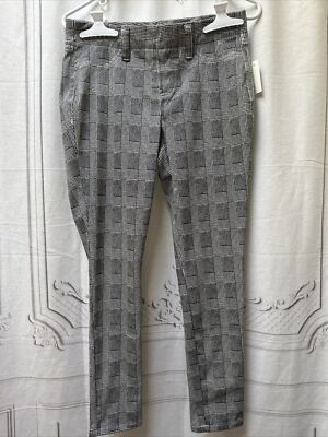 Amazon essentials short jagging dressy pants with pockets