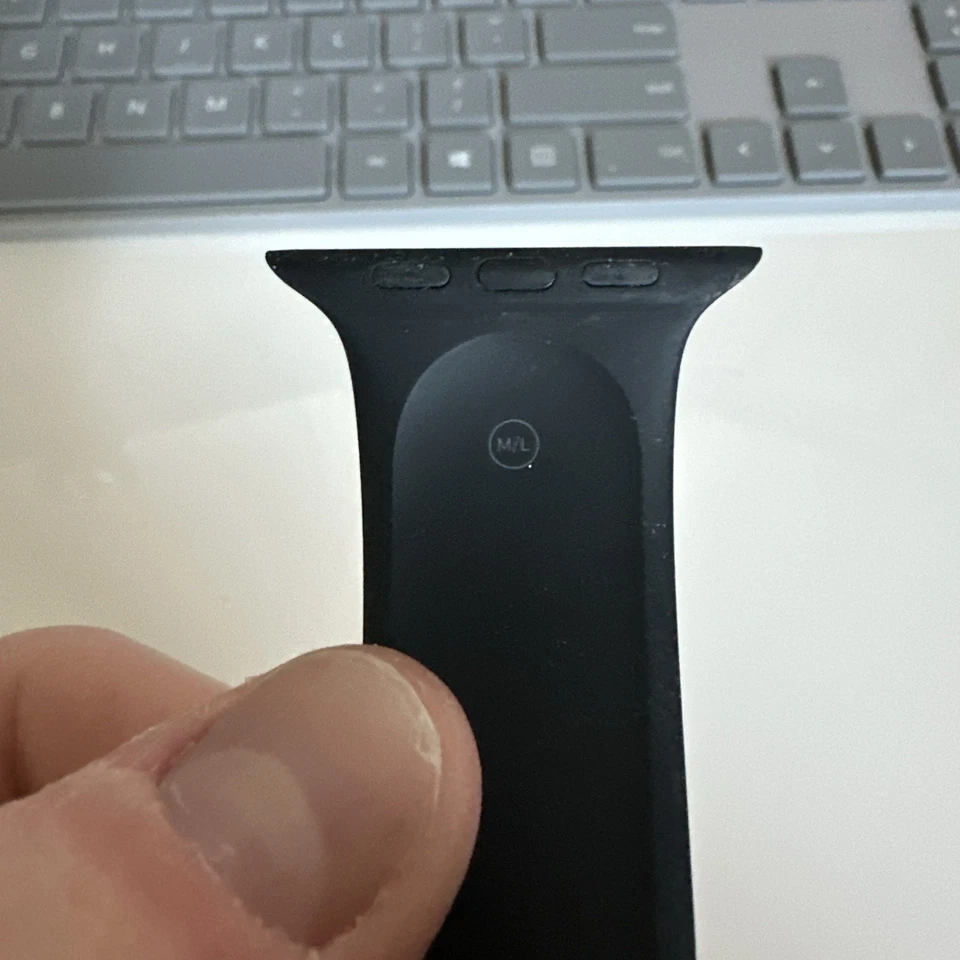 NUEVO Genuino Marca Apple Negro Correa Deportiva Ajuste Reloj Talla 44 45 46 49mm Auténtico Foto 3 de 4