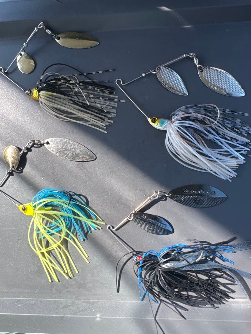 Jackall Dawn 1/4 Spinnerbait Set with Megabass SV-3, Used, Right & Left - Image 1