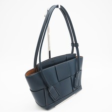 Returns accepted within 3 days BOTTEGA VENETA Maxi Intrecciato Small Arco Tote