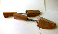 Cedar Adjustable Shoe Tree Stretcher Keeper Size Large