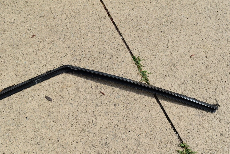 Ford Gran Torino Sport 1972 1973 paso derecho riel de goteo puerta sello moldura 9157 Foto 2 de 4