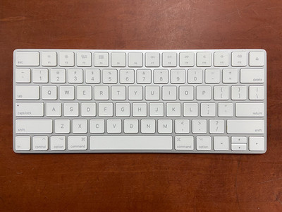 Apple Magic Keyboard A1644 Bluetooth Lightning Rechargeable | C1083