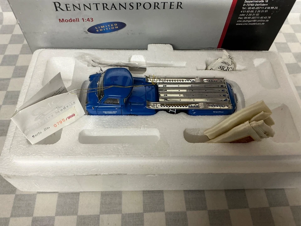 1/43 CMC M-036K MERCEDES RACE TRANSPORTER 1954 LIMITED EDITION - Image 2 of 4