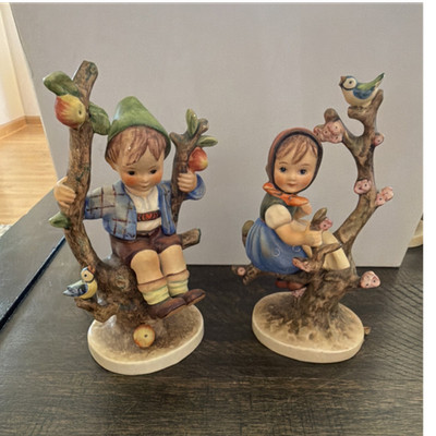 Goebel Hummel  Apple Tree Boy & Girl  1967