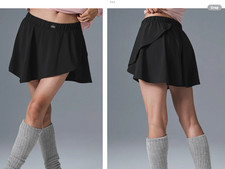 alo yoga Freestyle Skirt in Black , NWT, Small, orig 74