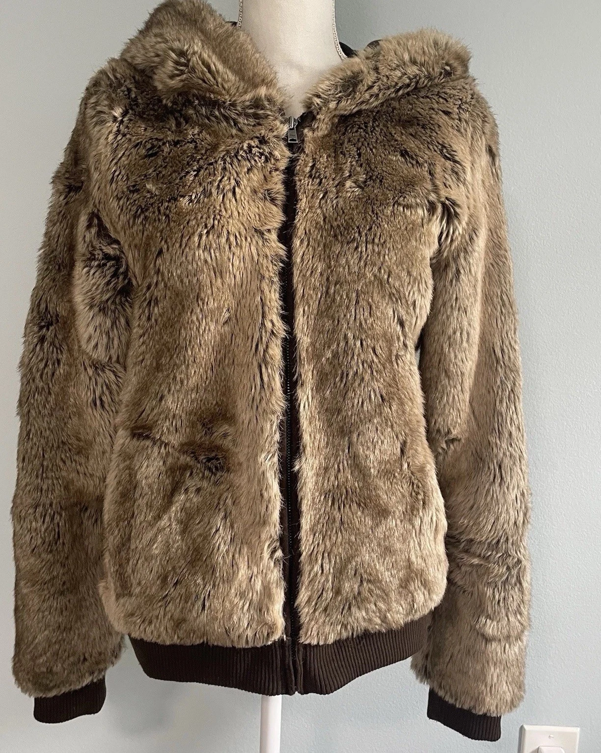 UNDERCOVER FELPA CON CAPPUCCIO FULL ZIP PELLICCIA SFILATA MODA ROSA Victoria’s Secret taglia M ESCLUSIVA!!