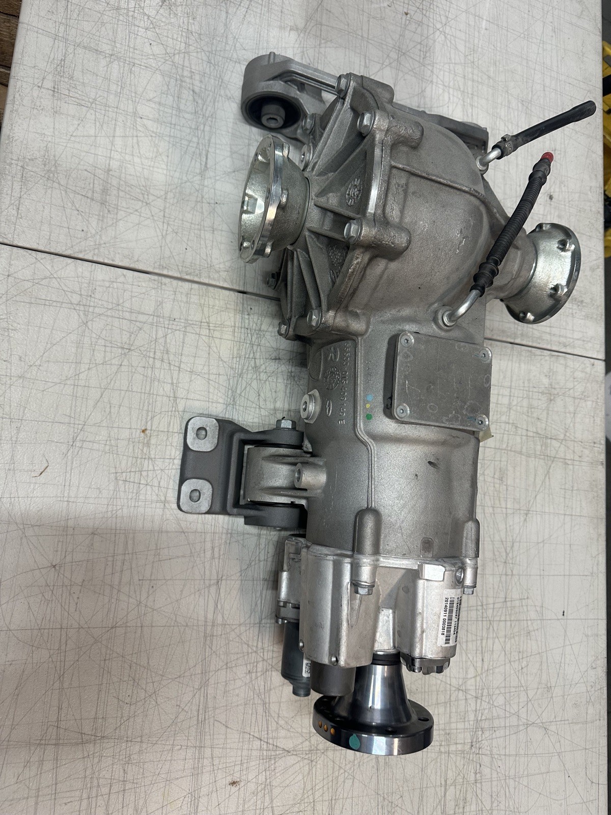 LAMBORGHINI AVENTADOR FRONT DIFFERENTIAL LP700 LP720 LP750 OEM 01S409021K 