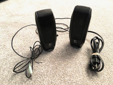 set of 2 Logitech speakers for your computer 