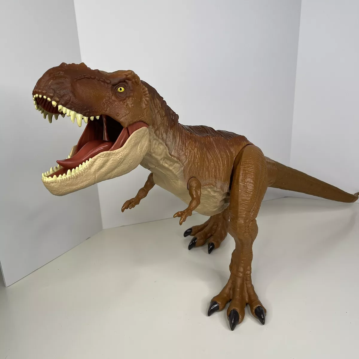 Jurassic world big hotsell t rex toy