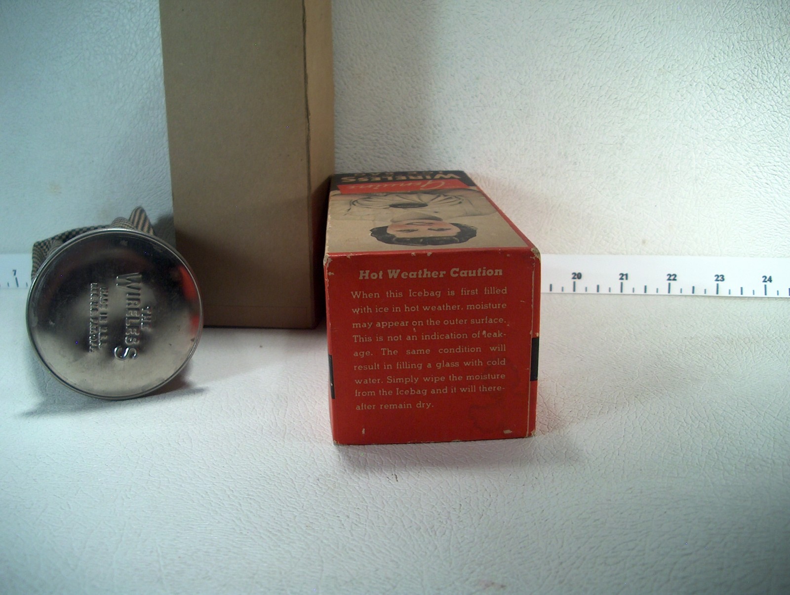VINTAGE GENUINE WIRELESS ICE BAG LOBL MFG CO.