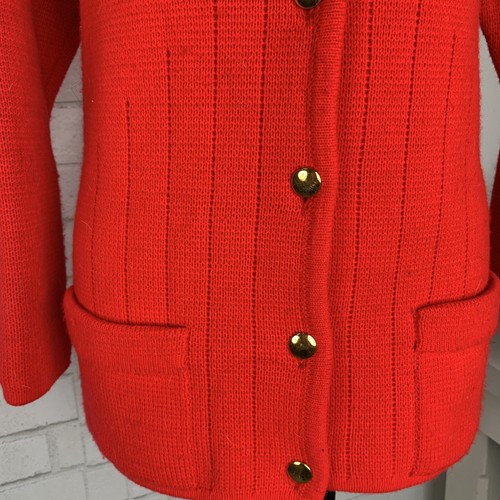 Vintage Red Sweater Banff Sweater Bee Long Sleeve Acrylic Button Down Womens 36 - Picture 3 of 9