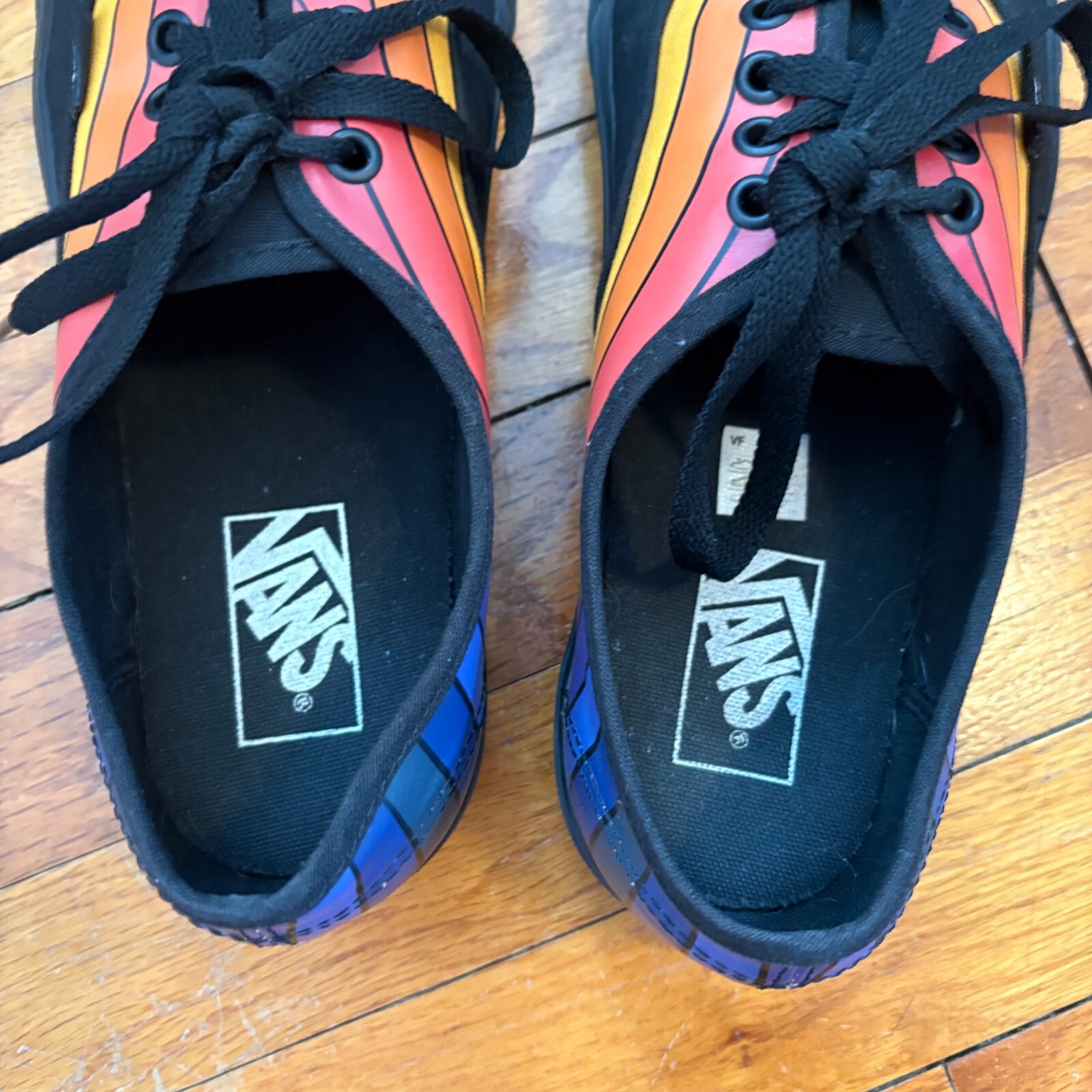 SAOLA Vans Refract Nero Retrò Uomo 9 Donna 10. 5 scarpe allacciate basse unisex suola gomma arcobaleno