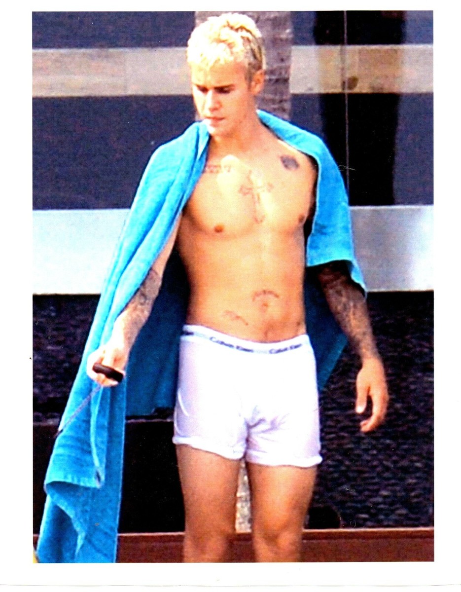 Justin Bieber HAND SIGNED 3x5 paper picture +8X10 unsigned Photo
