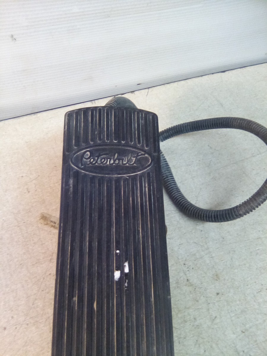 Peterbilt 386 Throttle Pedal 50729-0399 | Genuine OEM | Pedals