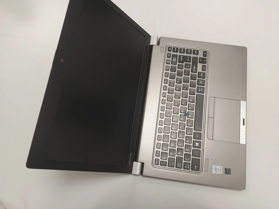 Toshiba Tecra Z40-B-104 320GB HDD Core i3-5005U 2000MHz 4GB RAM 14" Laptop - Image 3 of 4