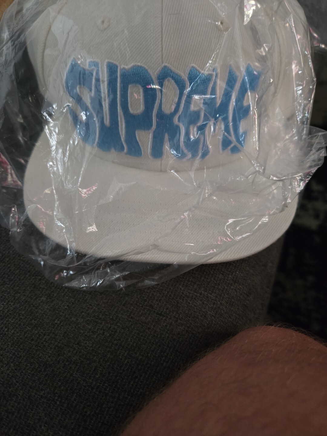 Supreme Hat Snapback