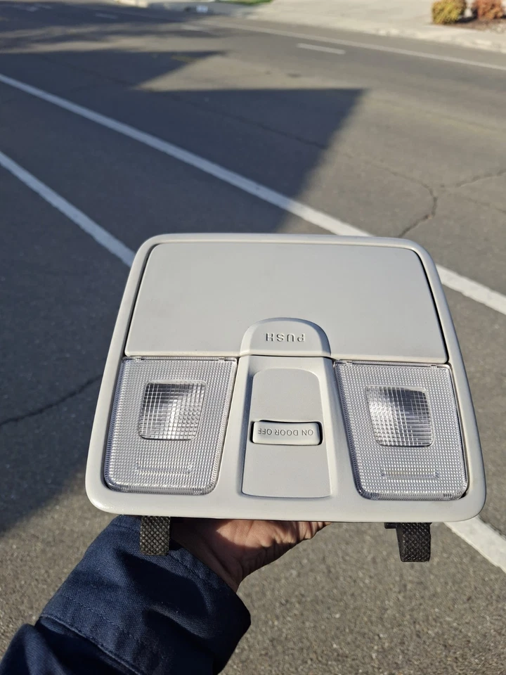 Luz de lámpara domo delantera Hyundai Elantra 2011-2016 OEM Foto 4 de 4