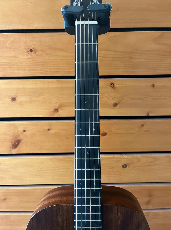 Guitarra acústica Sigma AMI con pastilla K&K Foto 3 de 4