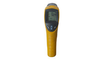 FLUKE 561 IR THERMOMETER - Free Shipping